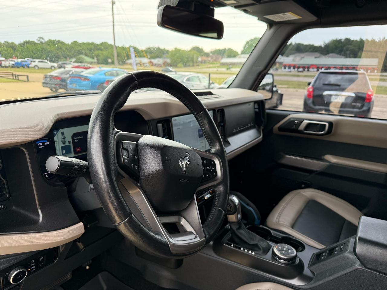 Ford Bronco Base 4-Door w/Advanced 2023