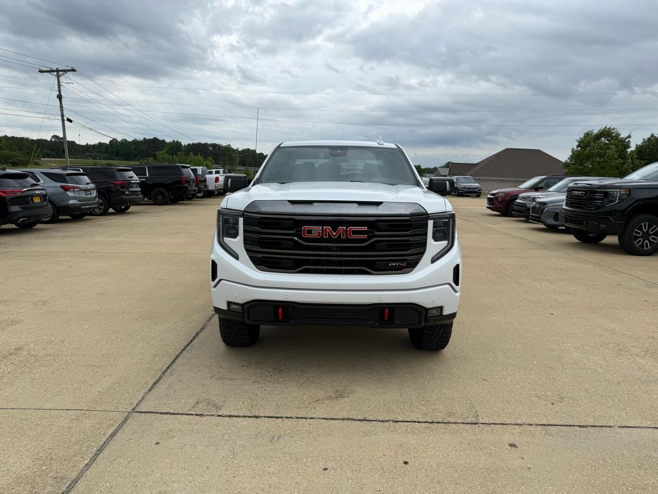 GMC Sierra 1500 AT4 Crew Cab 4WD 2023