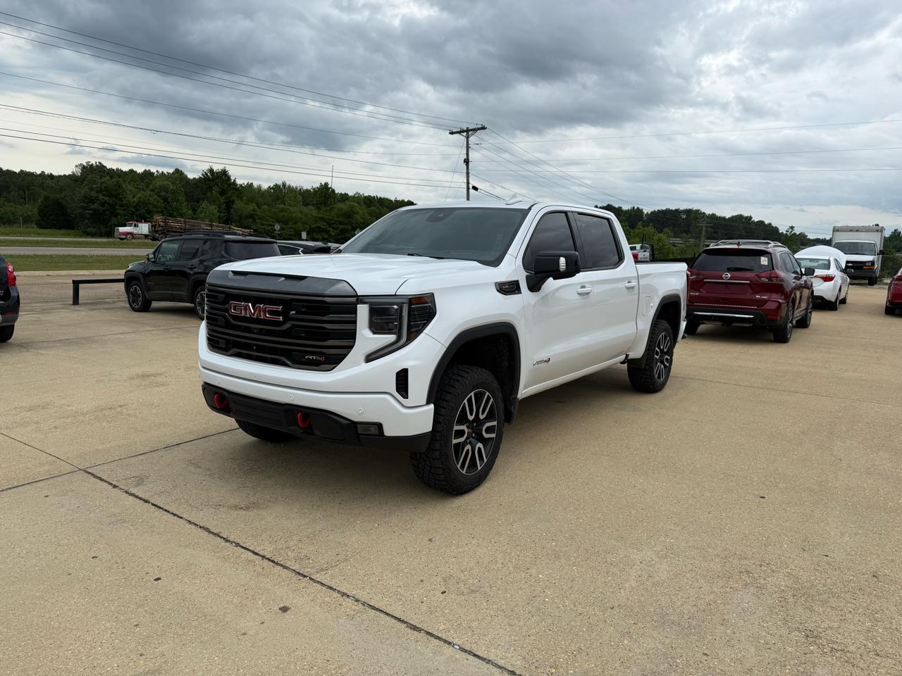 GMC Sierra 1500 AT4 Crew Cab 4WD 2023