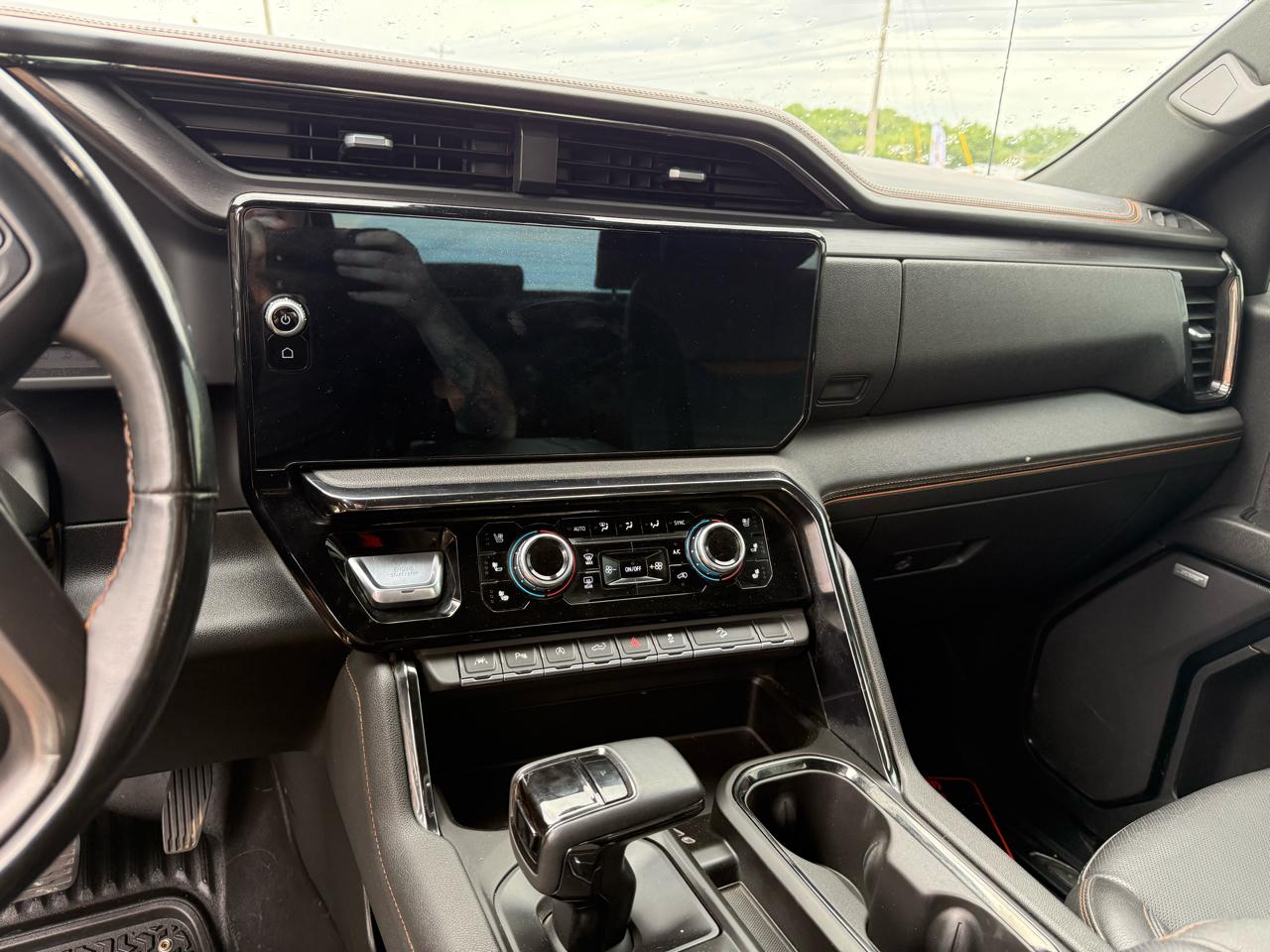 GMC Sierra 1500 AT4 Crew Cab 4WD 2023