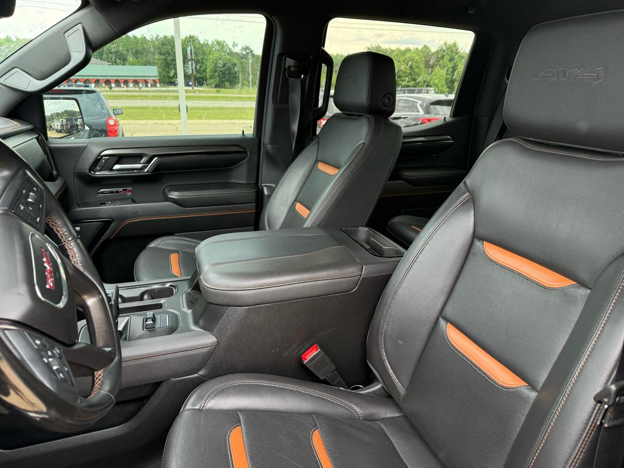 GMC Sierra 1500 AT4 Crew Cab 4WD 2023