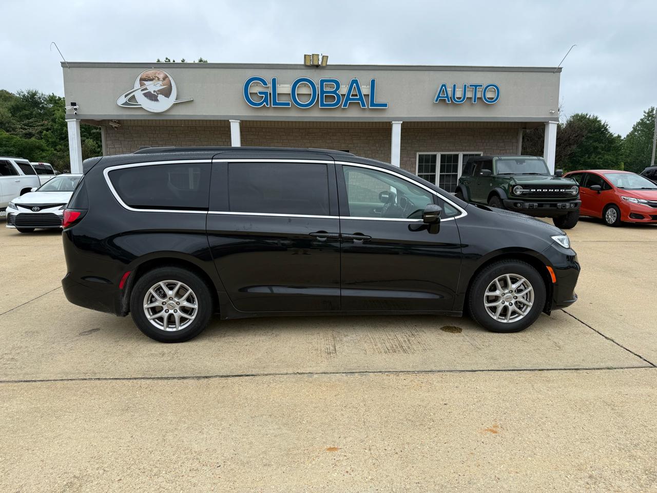 2022 Chrysler Pacifica Touring-L
