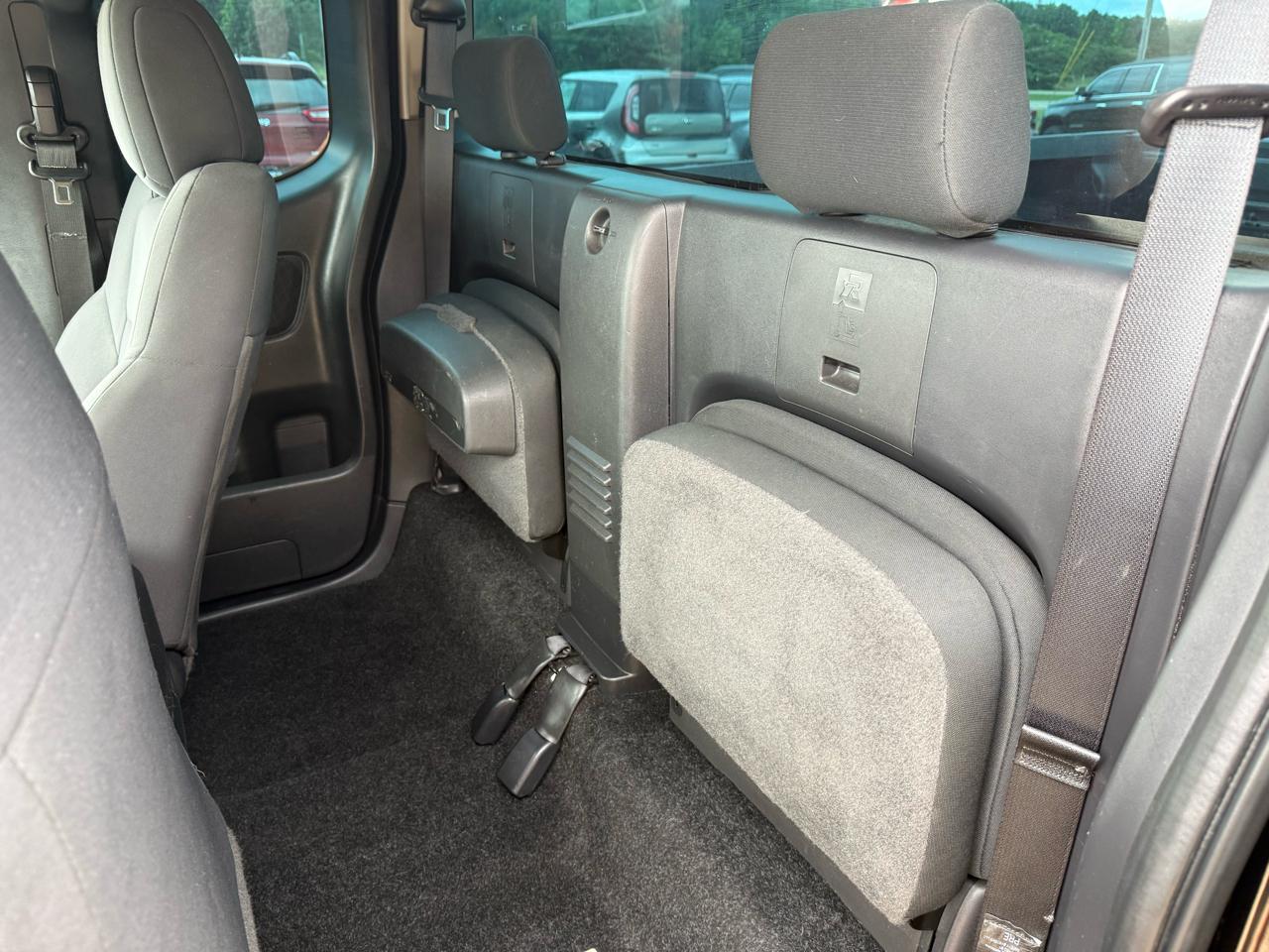 Nissan Frontier S King Cab 2WD 2022