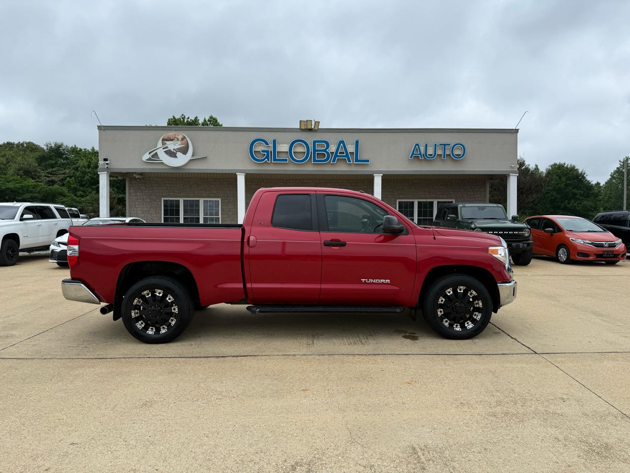 Toyota Tundra SR5 4.6L V8 Double Cab 2WD 2016
