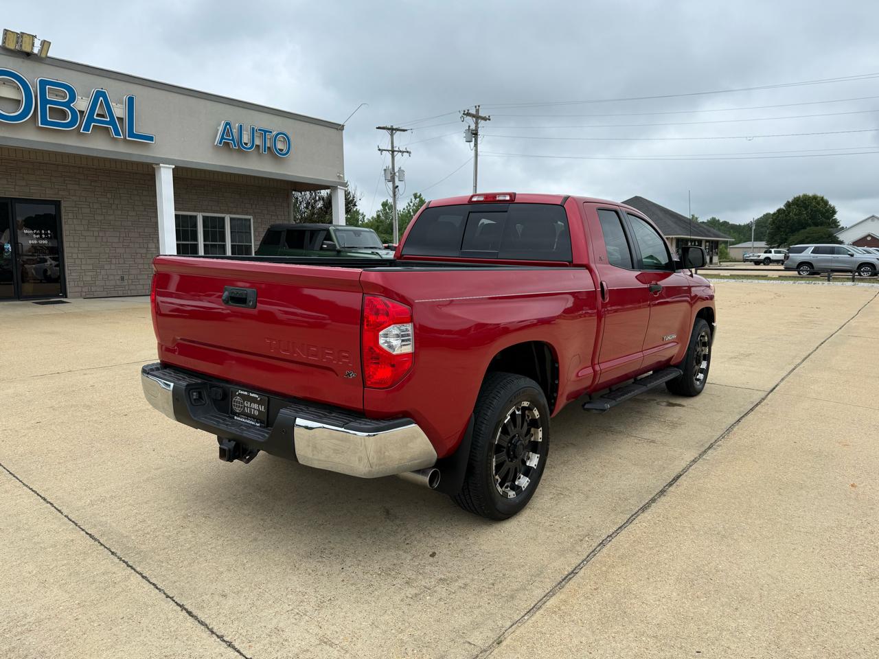 Toyota Tundra SR5 4.6L V8 Double Cab 2WD 2016