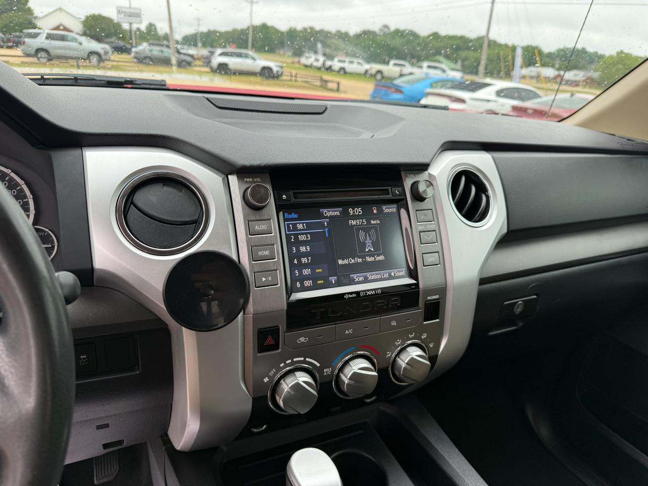 Toyota Tundra SR5 4.6L V8 Double Cab 2WD 2016