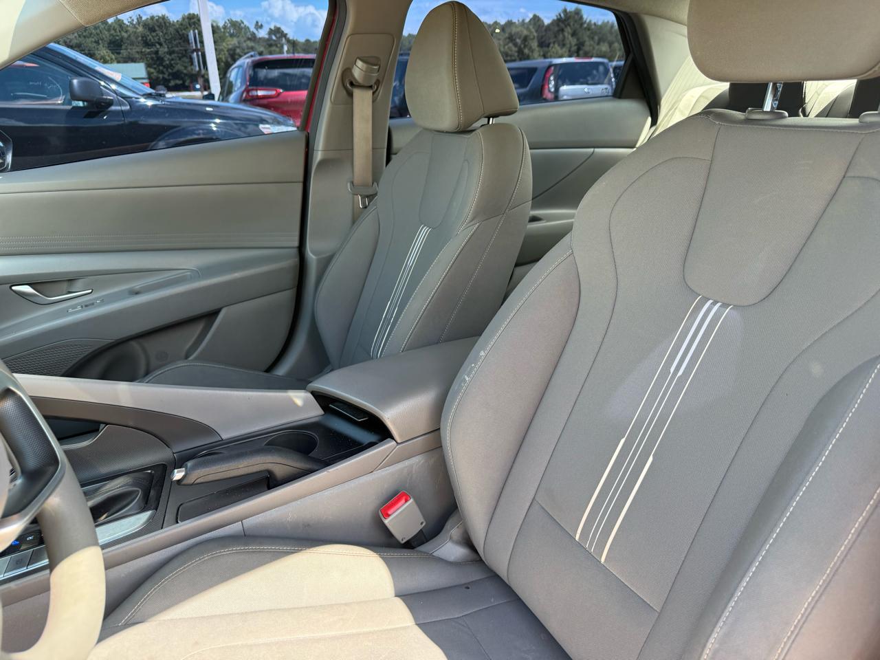 Hyundai Elantra SEL 2024