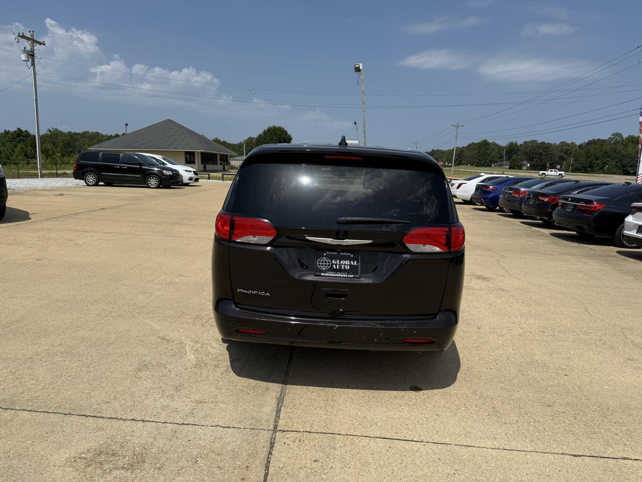 Chrysler Pacifica Touring 2017