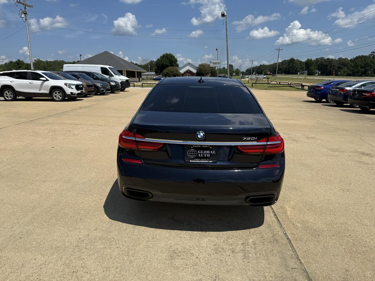 BMW 7-Series 750i 2019