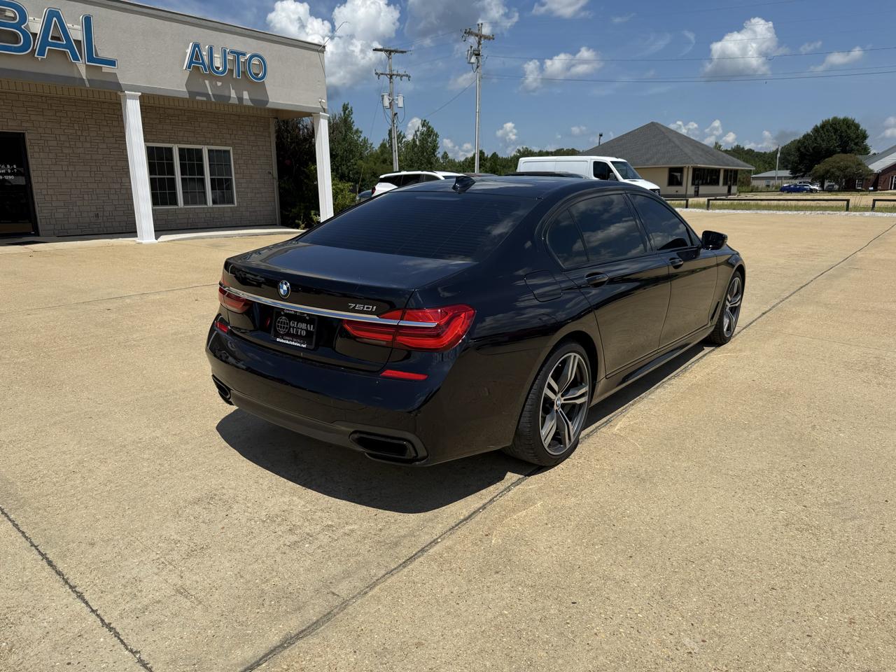 BMW 7-Series 750i 2019