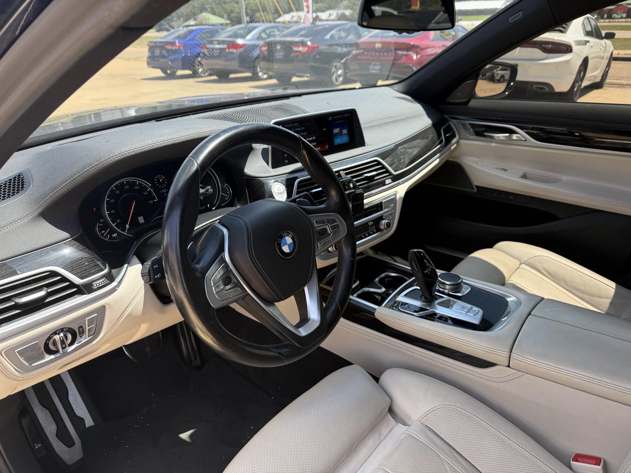 BMW 7-Series 750i 2019