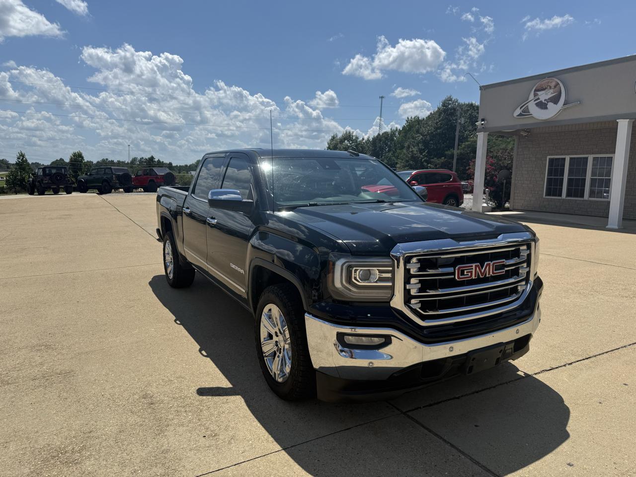 GMC Sierra 1500 Base Crew Cab Long Box 2WD 2017