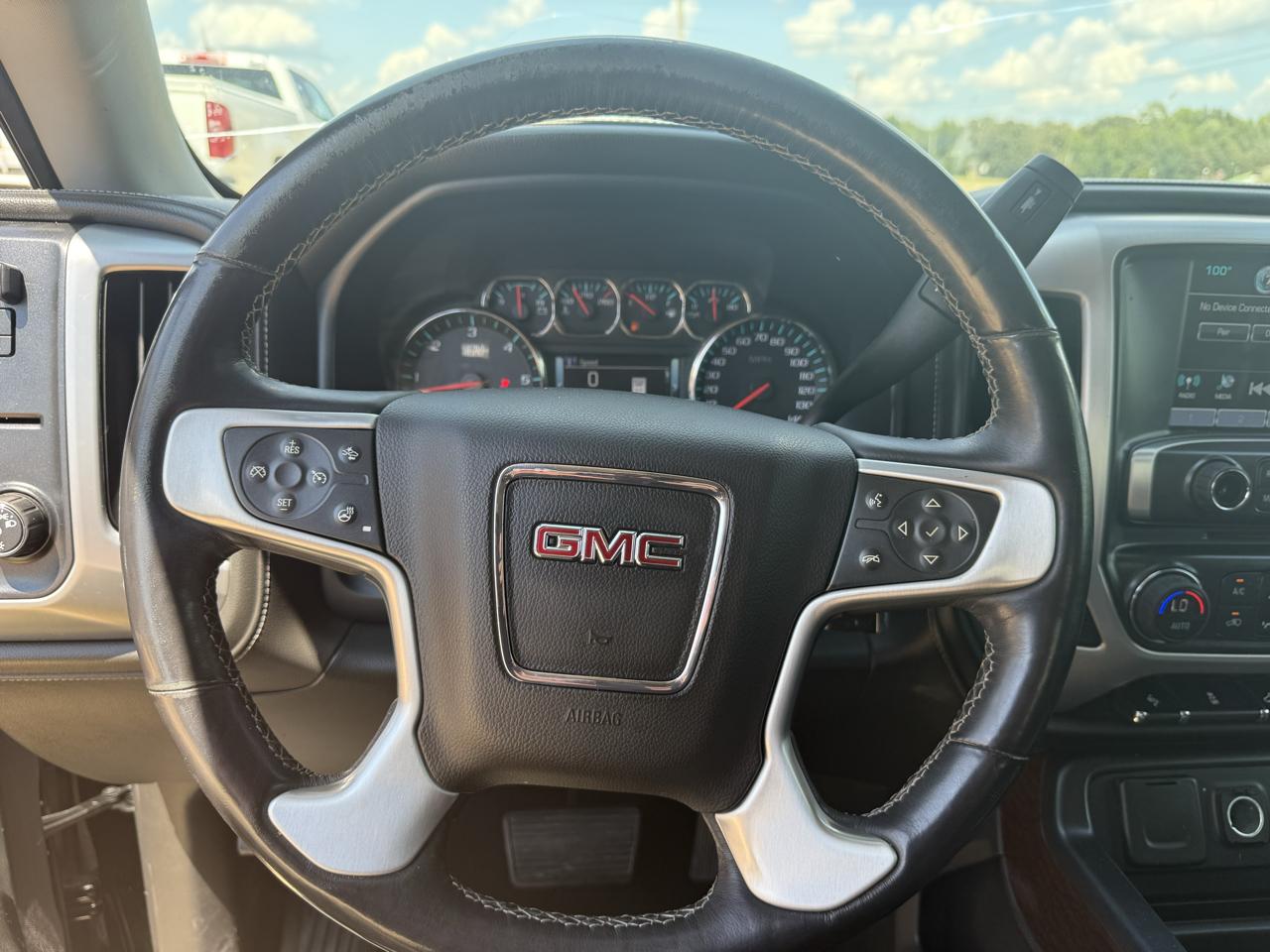 GMC Sierra 1500 Base Crew Cab Long Box 2WD 2017