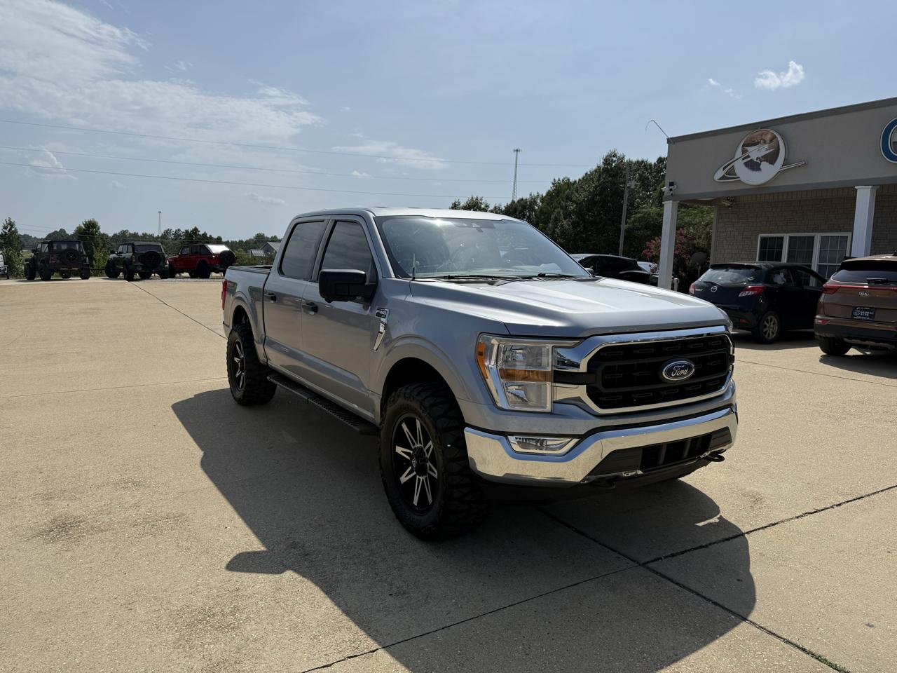 Ford F-150 4WD SuperCrew 145" XLT 2022