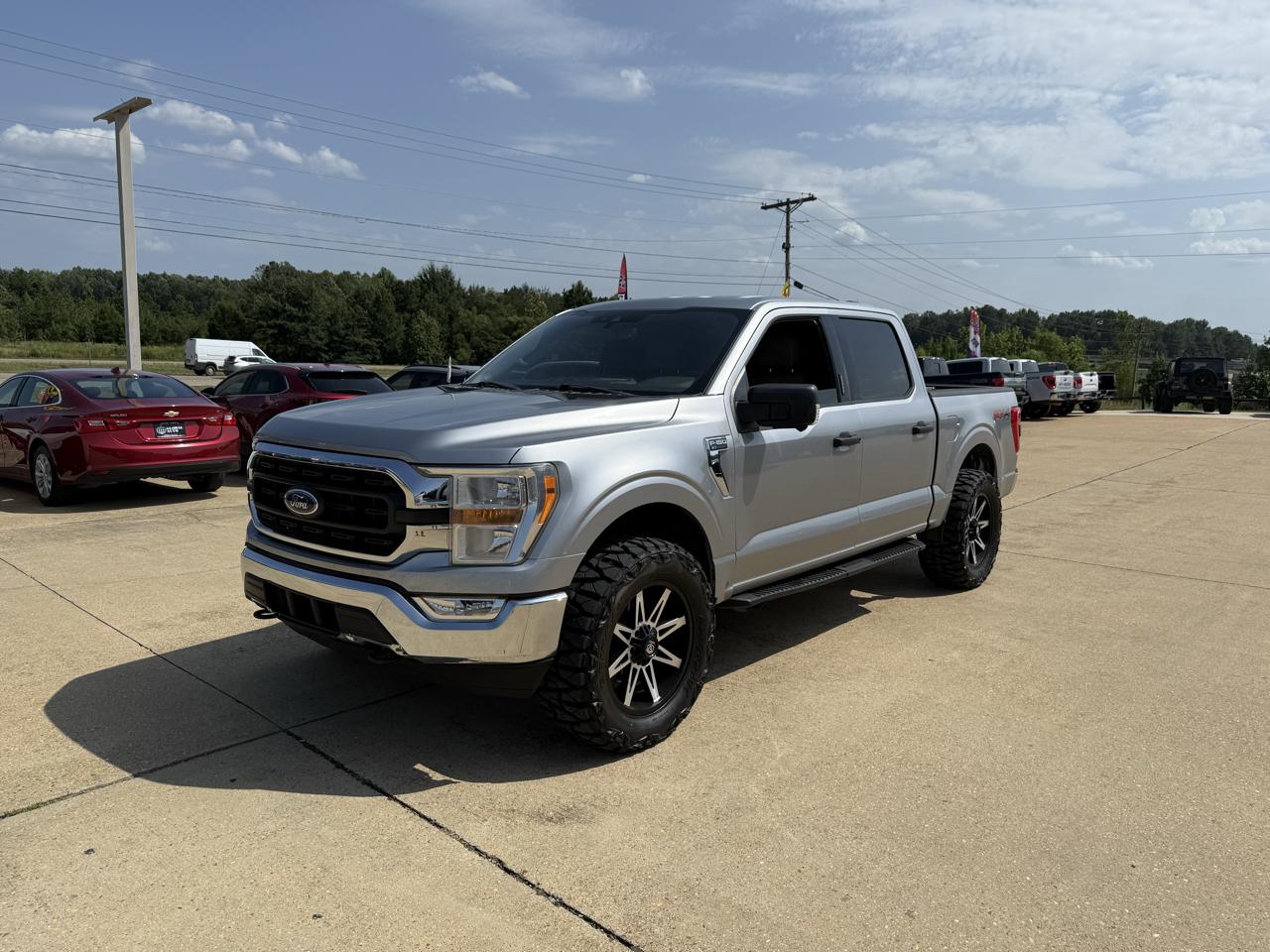 Ford F-150 4WD SuperCrew 145" XLT 2022