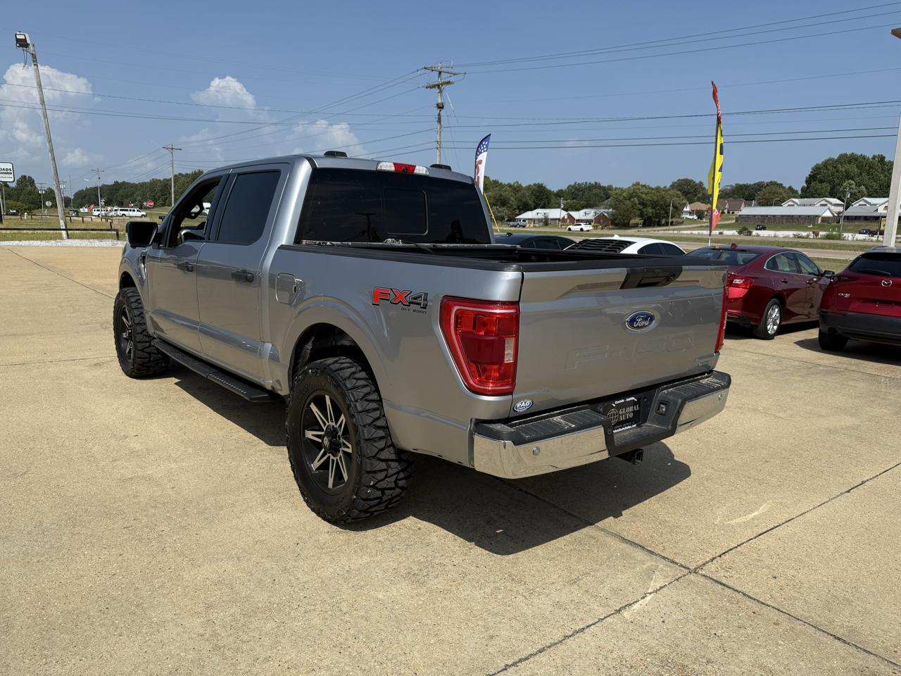 Ford F-150 4WD SuperCrew 145" XLT 2022