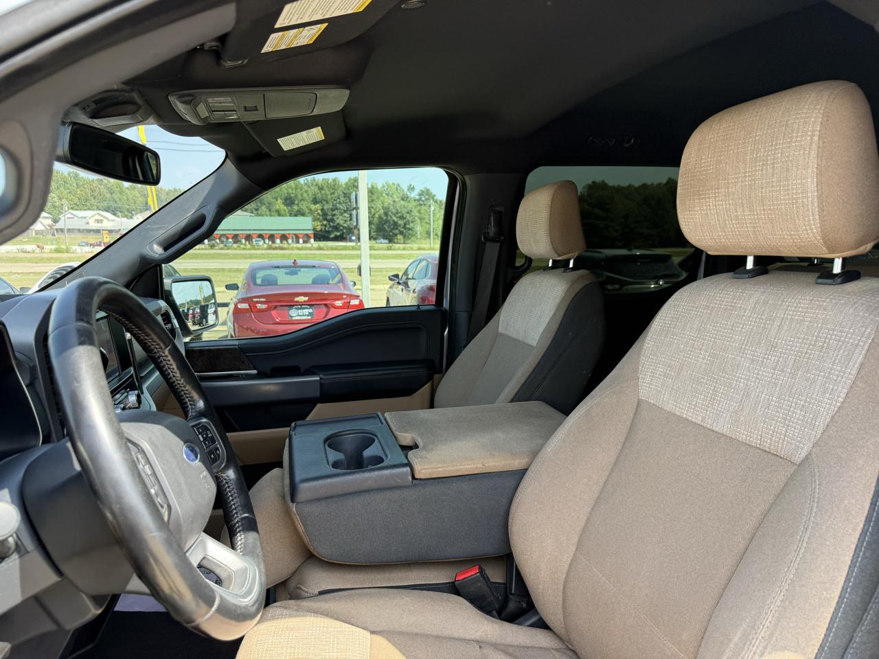 Ford F-150 4WD SuperCrew 145" XLT 2022