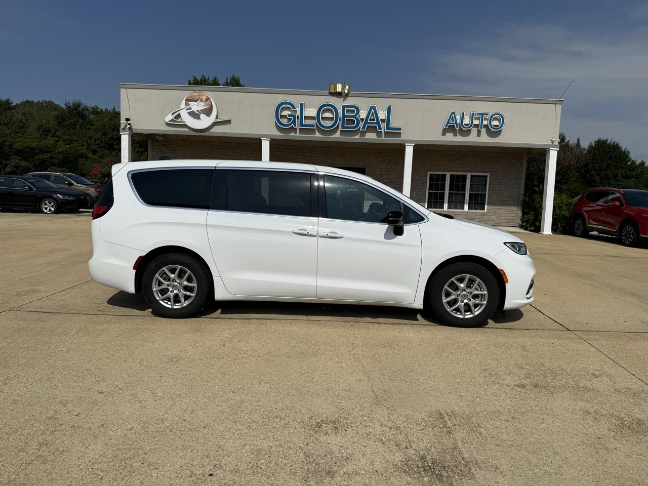2024 Chrysler Pacifica Touring