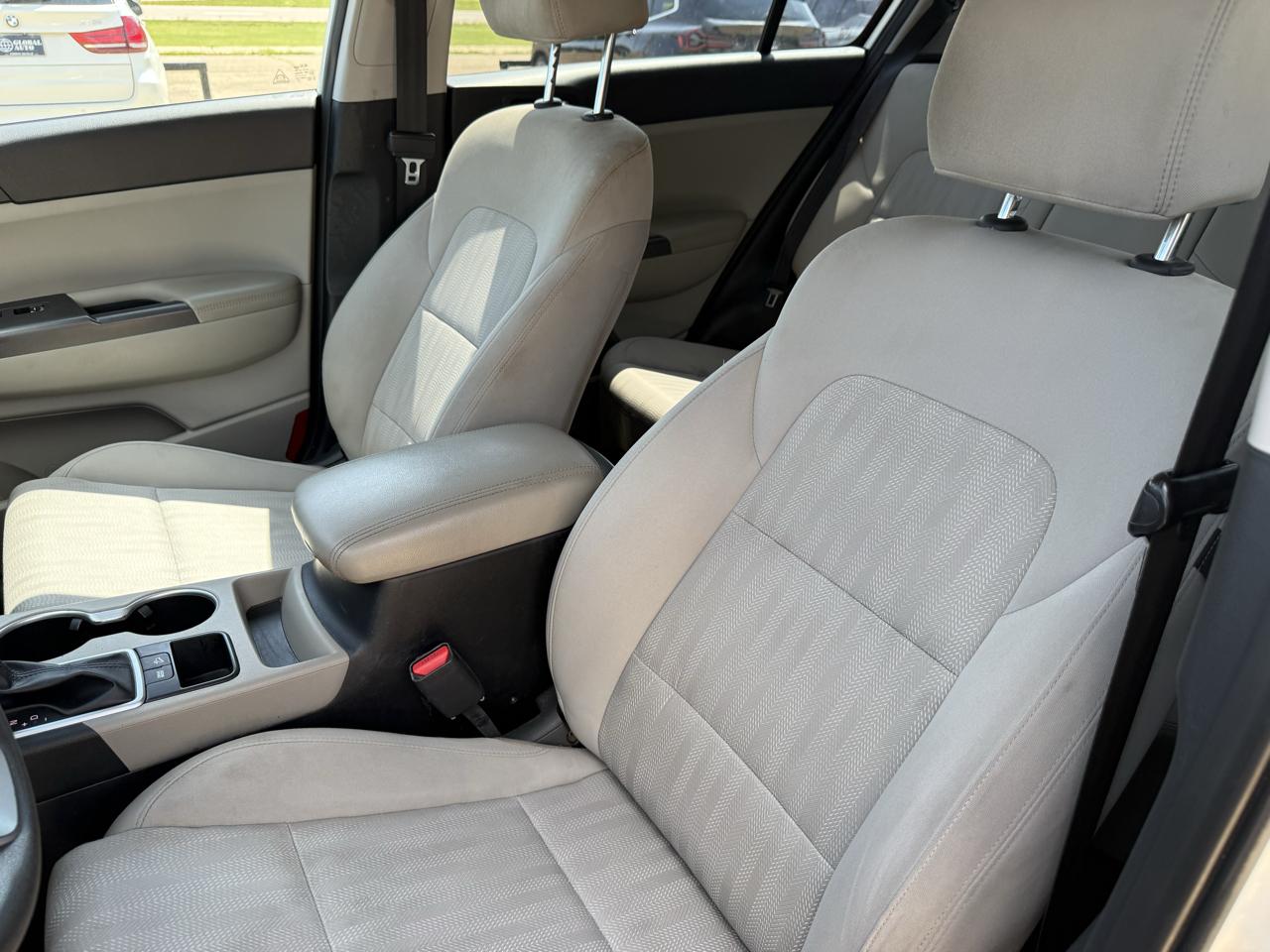 Kia Sportage LX FWD 2021