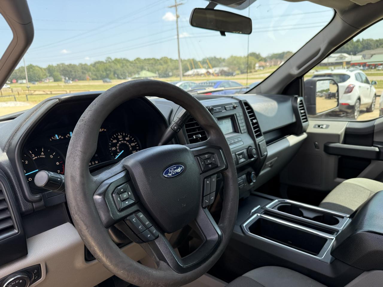 Ford F-150 Reg. Cab Short Bed 4WD 2019