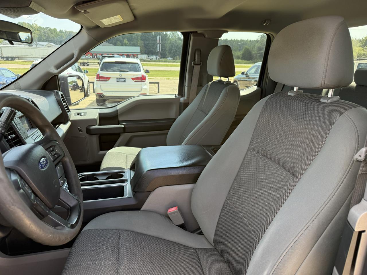 Ford F-150 Reg. Cab Short Bed 4WD 2019
