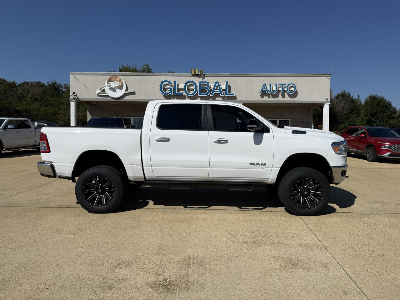 RAM 1500 Big Horn Crew Cab SWB 4WD 2020