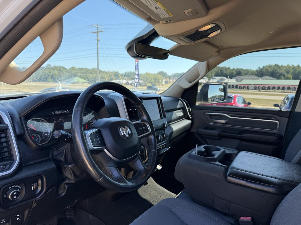 RAM 1500 Big Horn Crew Cab SWB 4WD 2020