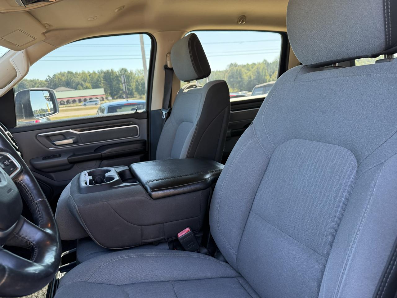 RAM 1500 Big Horn Crew Cab SWB 4WD 2020