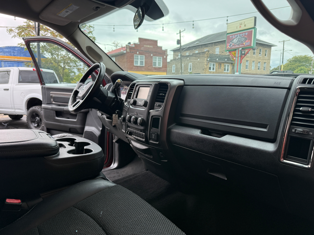 RAM 2500 4WD Mega Cab 160.5" Big Horn 2018 RAM 2500 4WD Mega Cab 160.5" Big Horn 2018