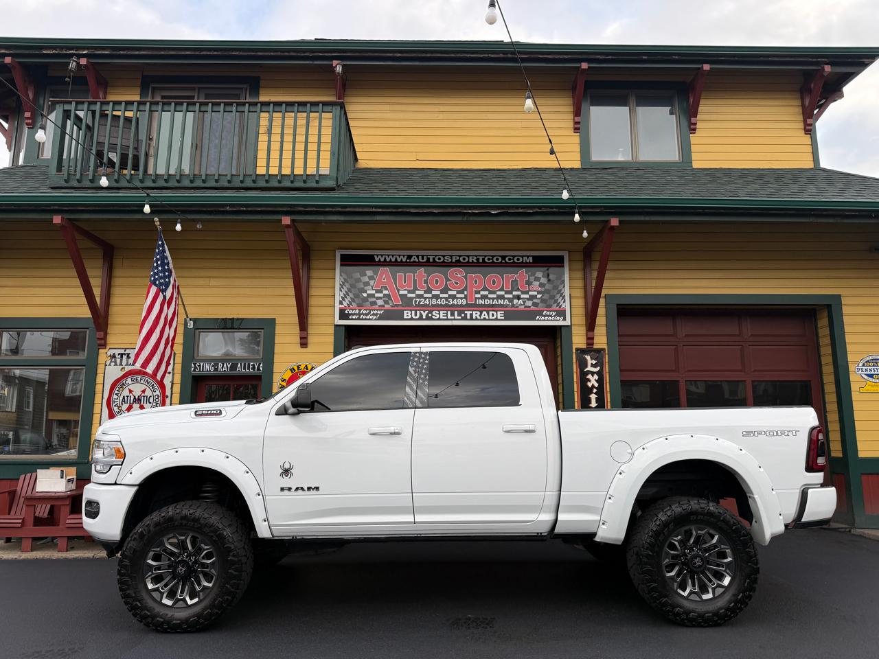 RAM 2500 Big Horn 4x4 Crew Cab 6'4" Box 2021