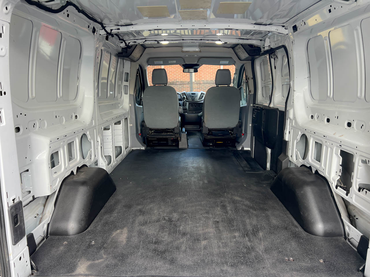 2019 Ford Transit Van photo 9
