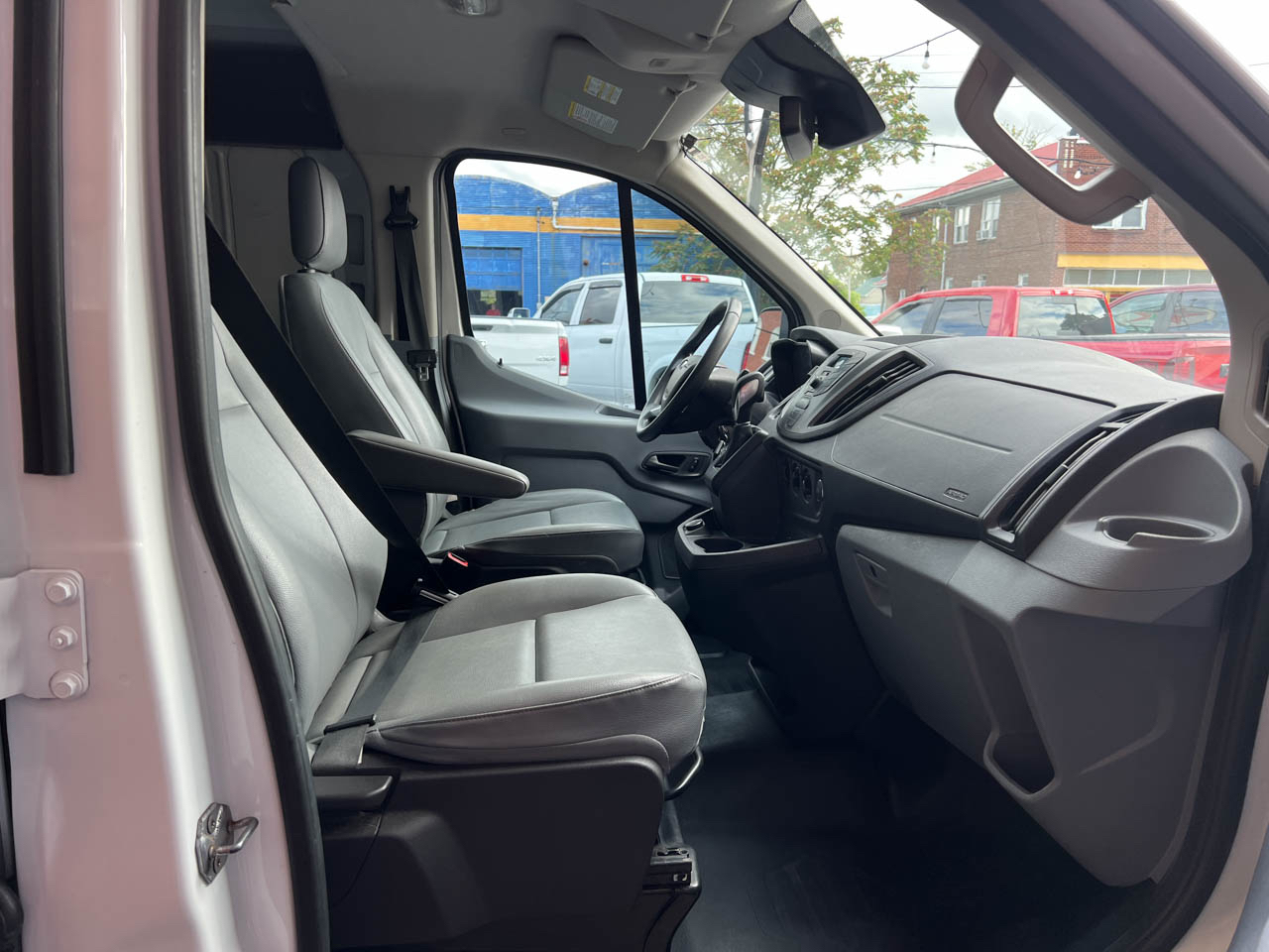 2019 Ford Transit Van photo 27