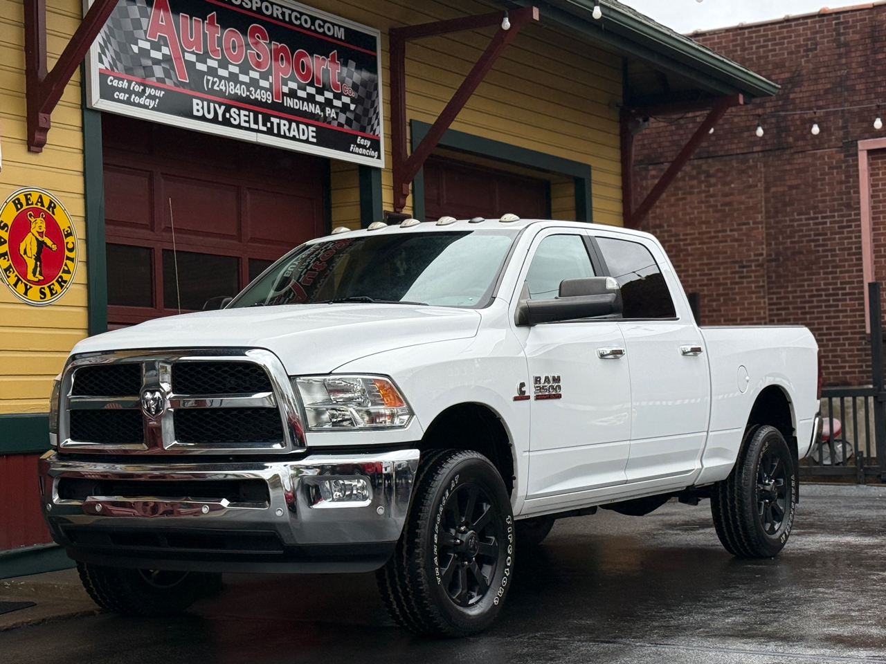 2018 Ram 3500 SLT photo 3