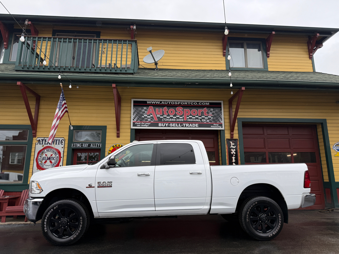 2018 Ram 3500 SLT photo 4