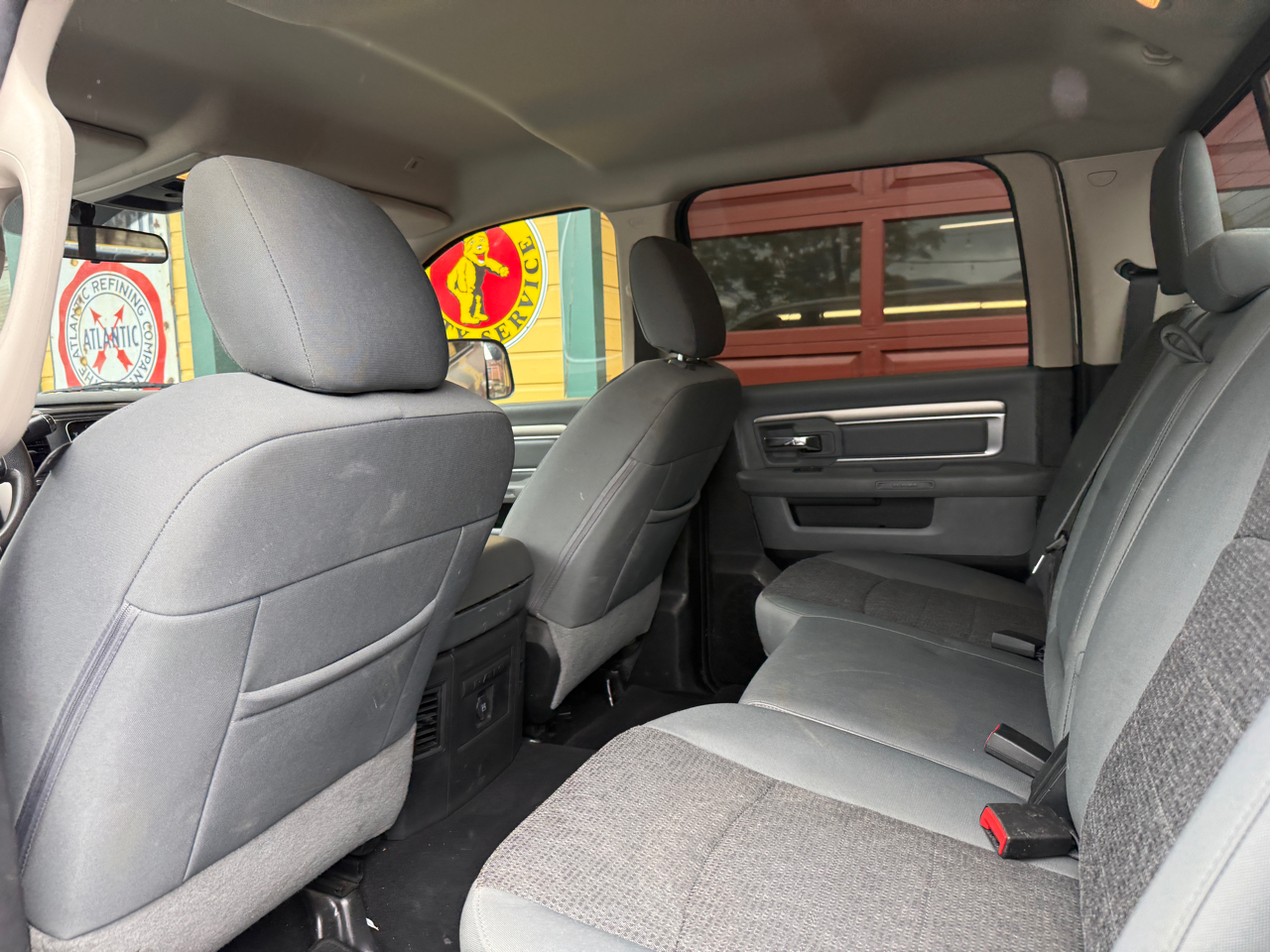 2018 Ram 3500 SLT photo 16