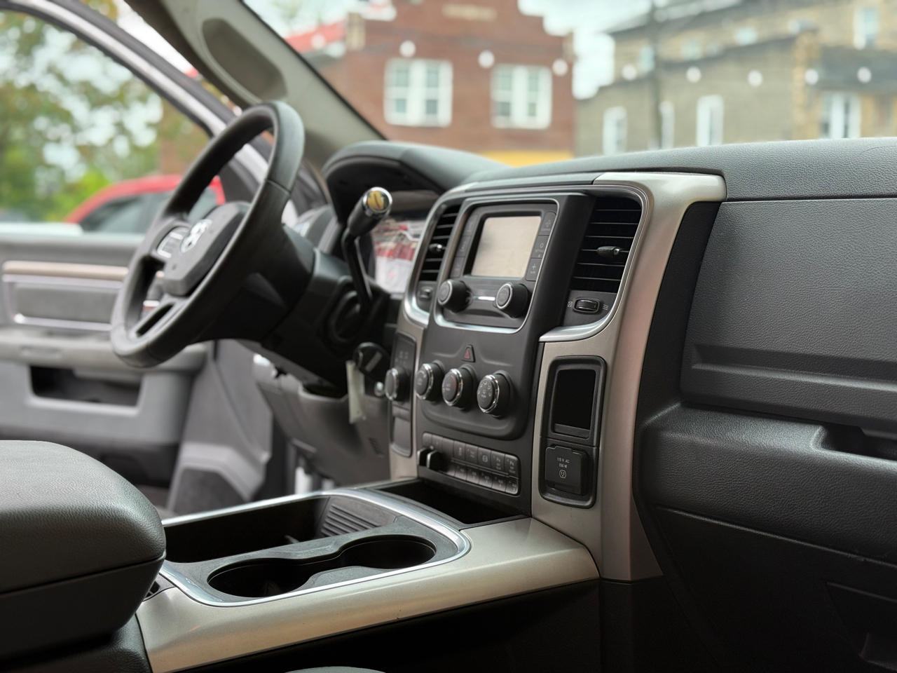 2018 Ram 3500 SLT photo 21