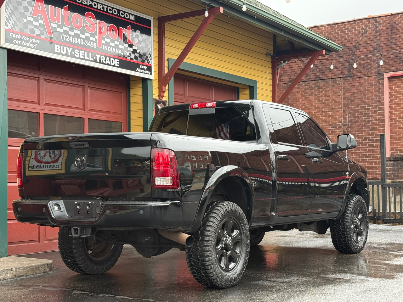 2014 Ram 2500 Laramie photo 2