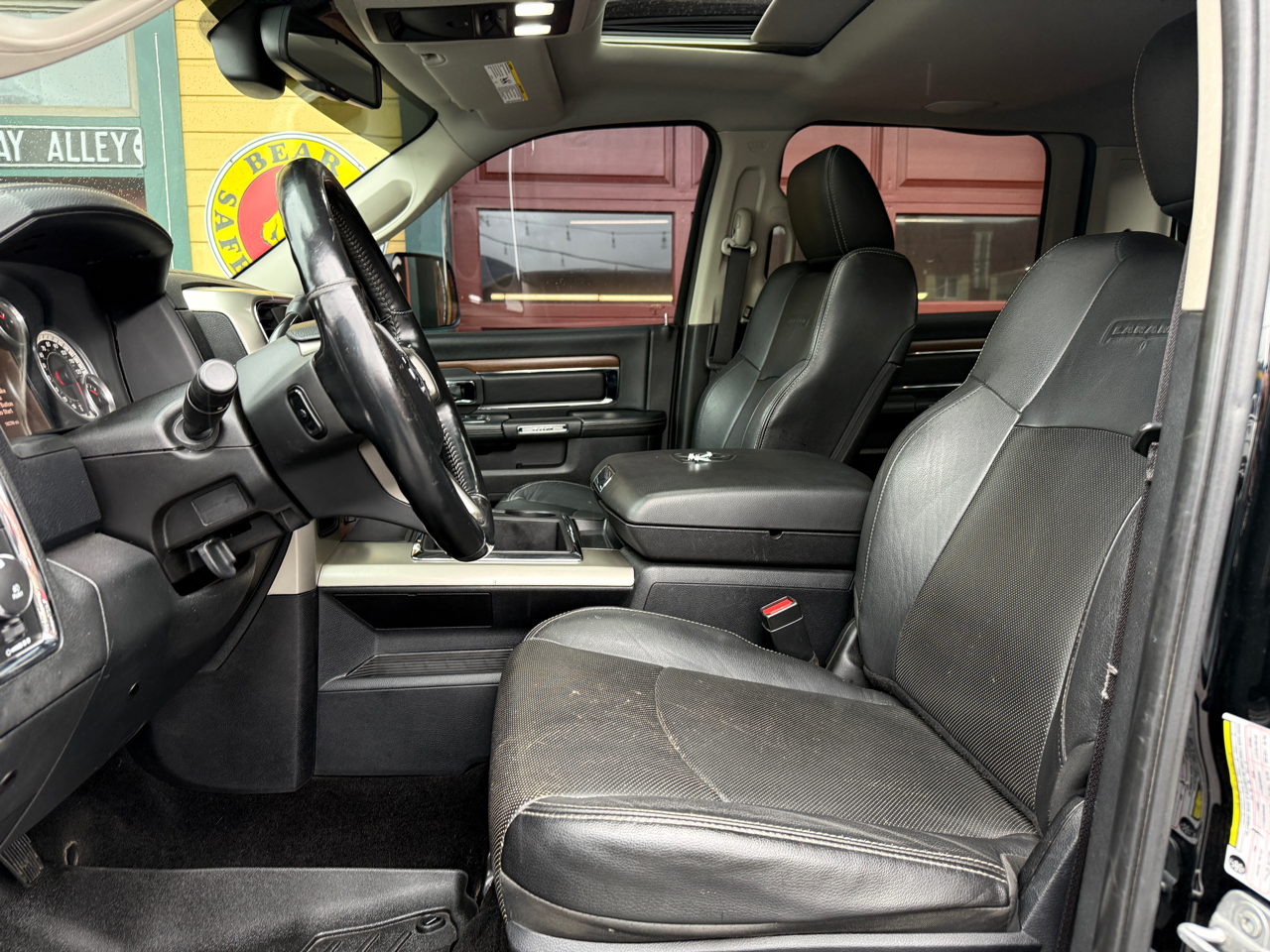 2014 Ram 2500 Laramie photo 11