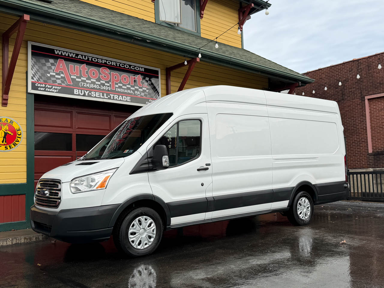 Ford Transit 350 Van High Roof w/Sliding Pass. 148-in. WB EL 2017 Ford Transit 350 Van High Roof w/Sliding Pass. 148-in. WB EL 2017