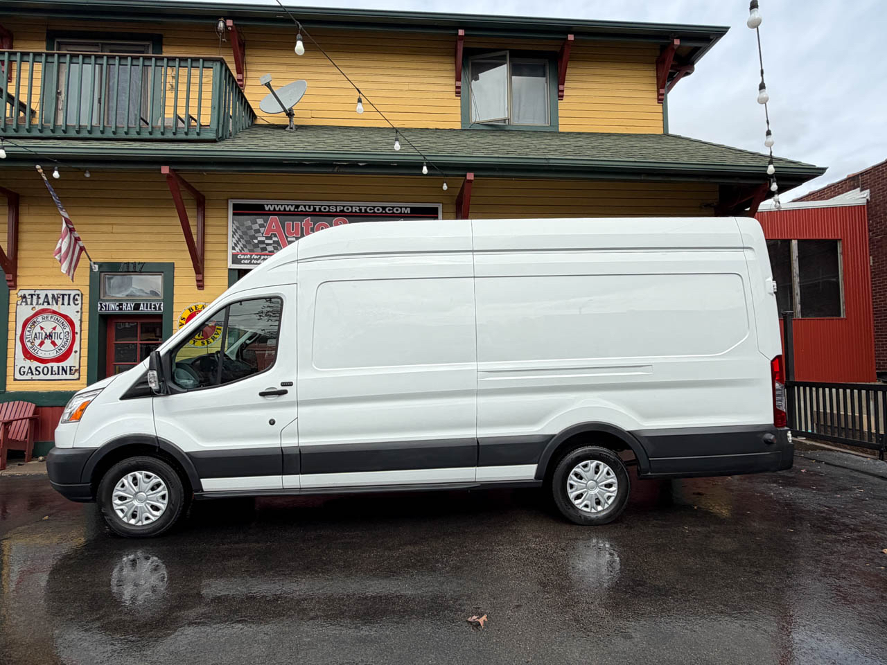 Ford Transit 350 Van High Roof w/Sliding Pass. 148-in. WB EL 2017 Ford Transit 350 Van High Roof w/Sliding Pass. 148-in. WB EL 2017