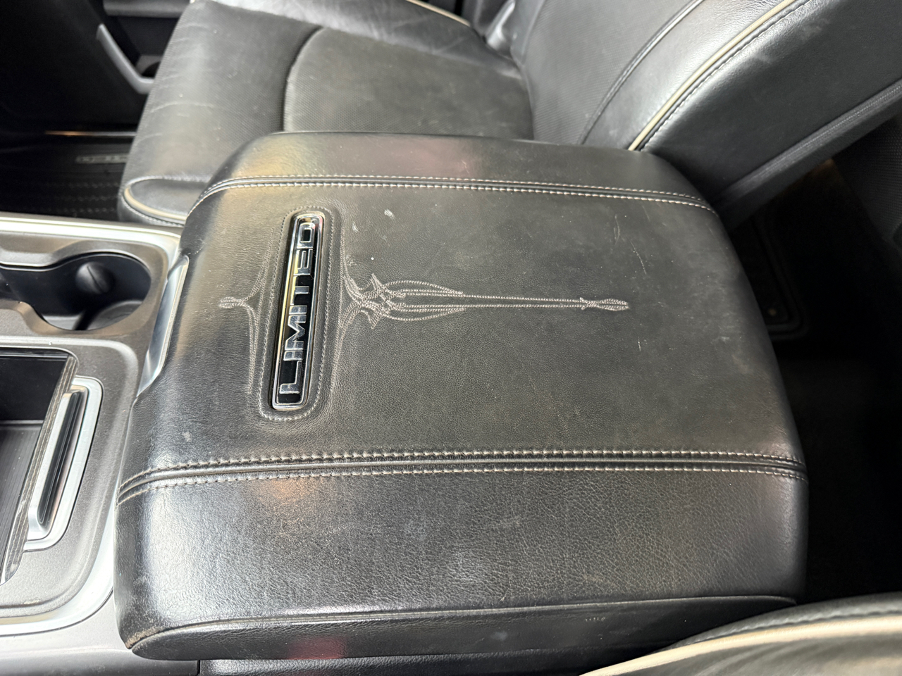 RAM 3500 Limited Crew Cab SWB 4WD 2016 RAM 3500 Limited Crew Cab SWB 4WD 2016