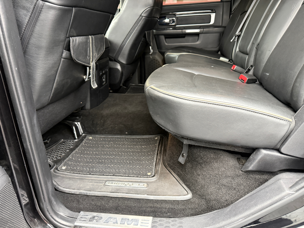 RAM 3500 Limited Crew Cab SWB 4WD 2016 RAM 3500 Limited Crew Cab SWB 4WD 2016