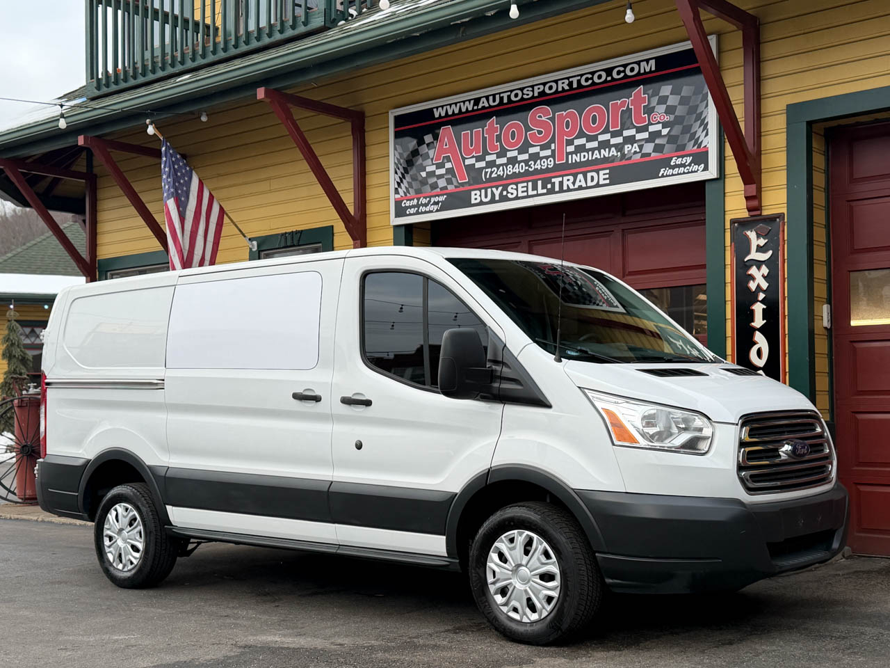 2017 Ford Transit 250 Van Low Roof w/Sliding Pass. 130-in. WB