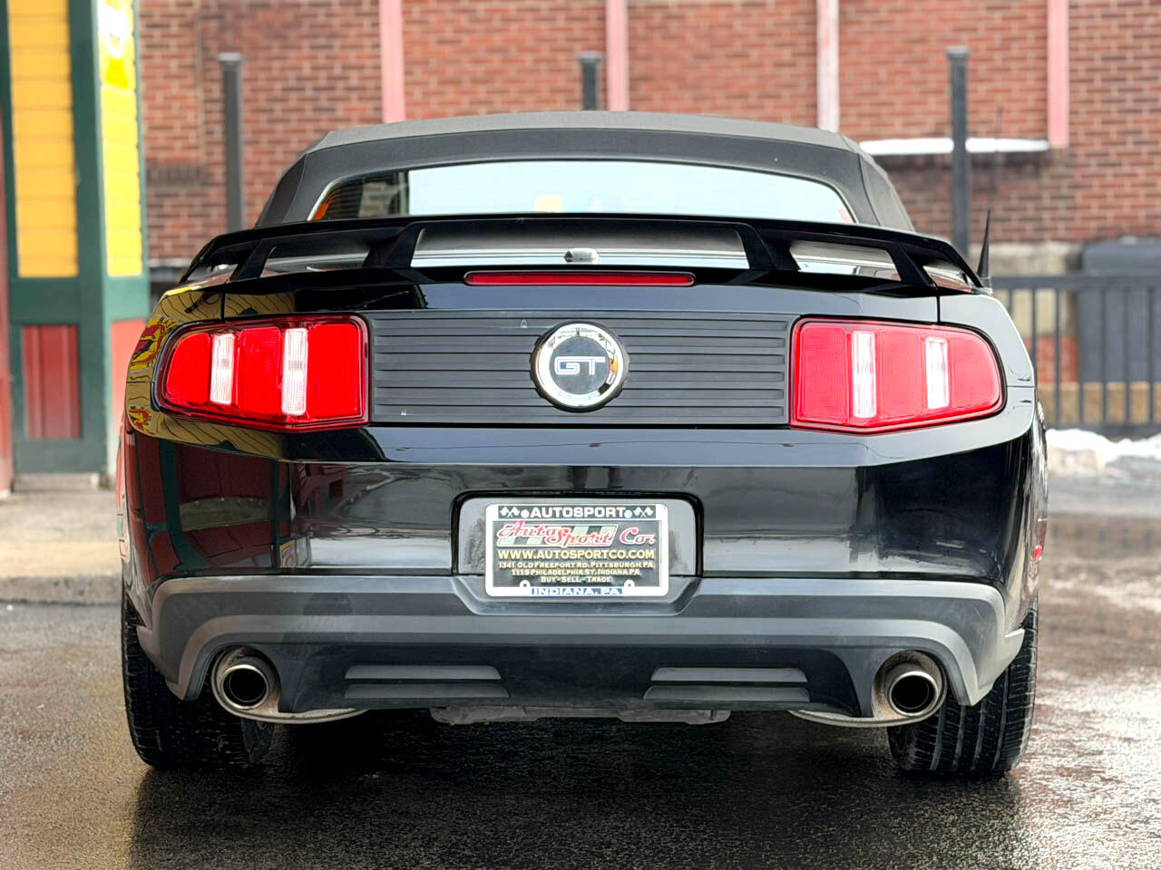 Ford Mustang GT convertible 2011