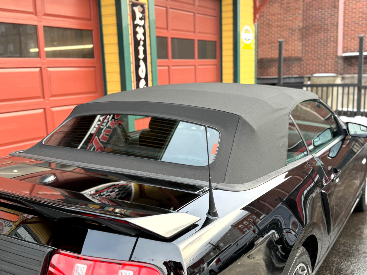 Ford Mustang GT convertible 2011