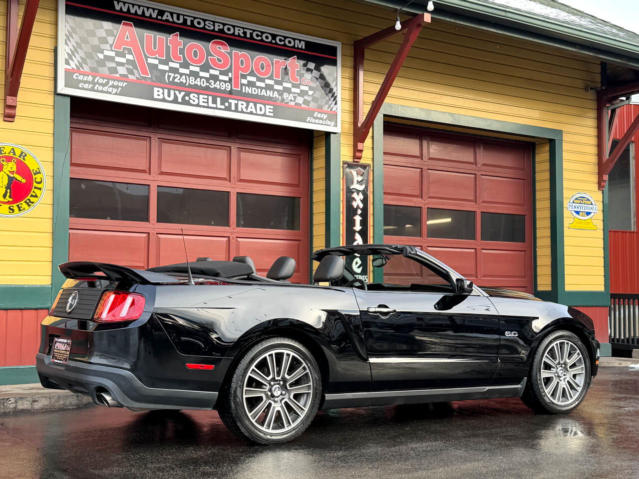 Ford Mustang GT convertible 2011