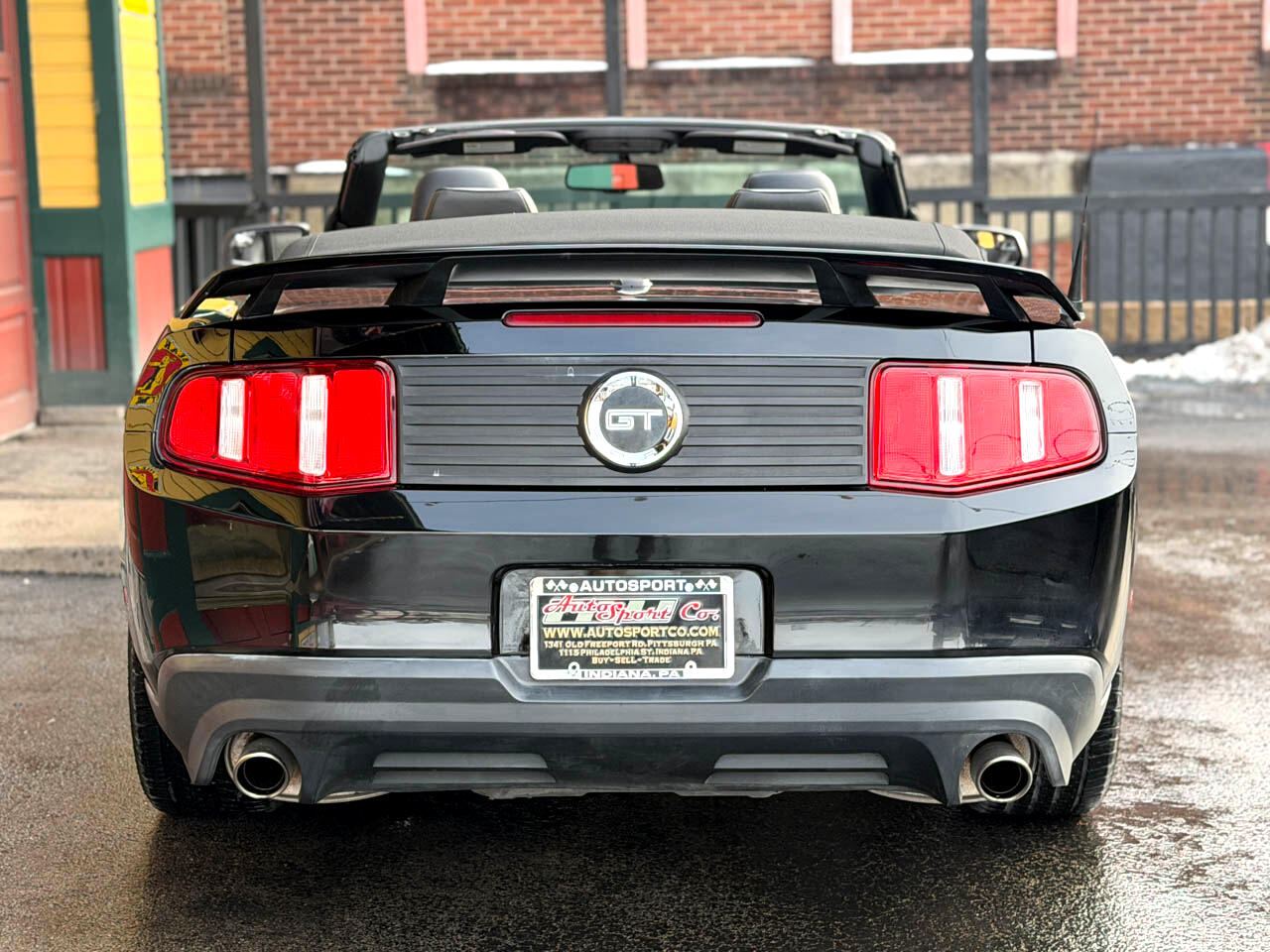 Ford Mustang GT convertible 2011
