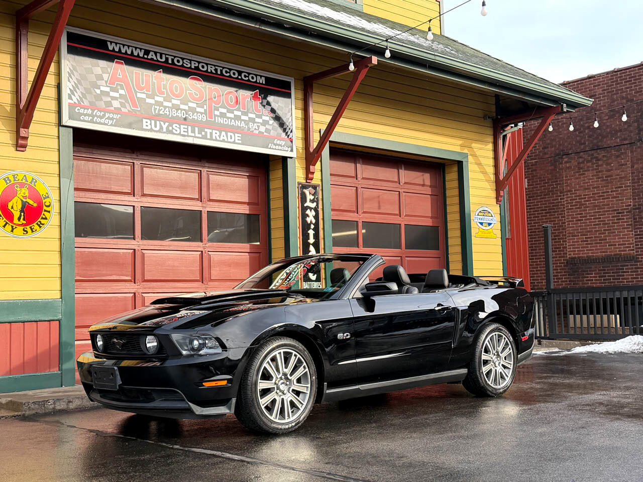 Ford Mustang GT convertible 2011