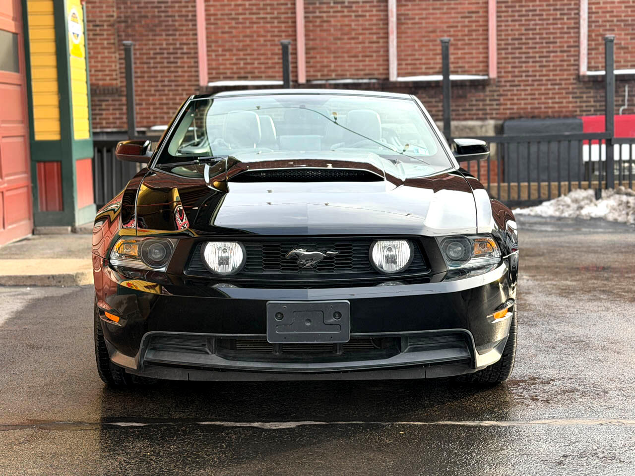 Ford Mustang GT convertible 2011