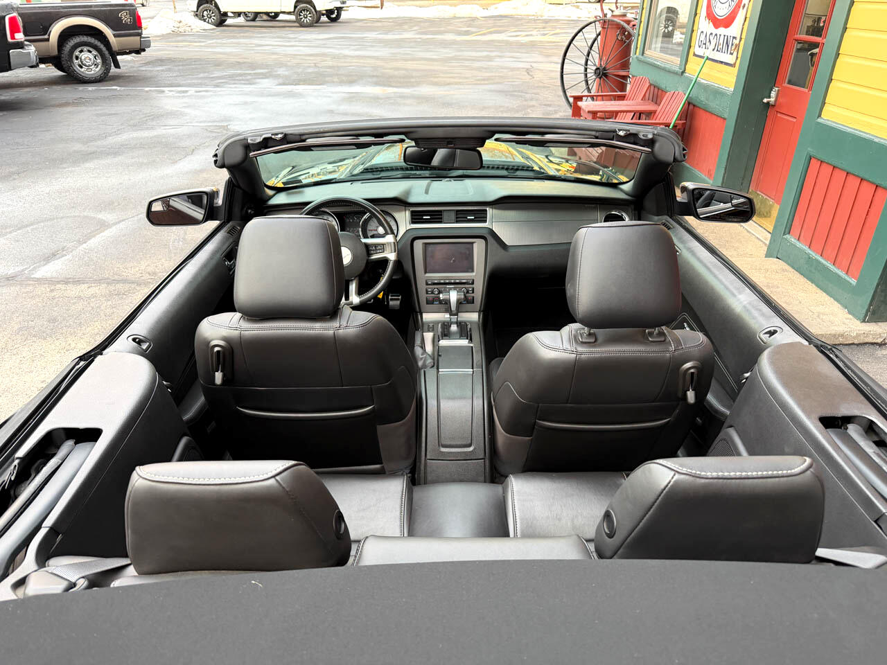 Ford Mustang GT convertible 2011